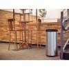 Lixeira Piemonte Preto Inox Acabamento Acetinado Basculante 40L 94539200 - Tramontina - vista 3